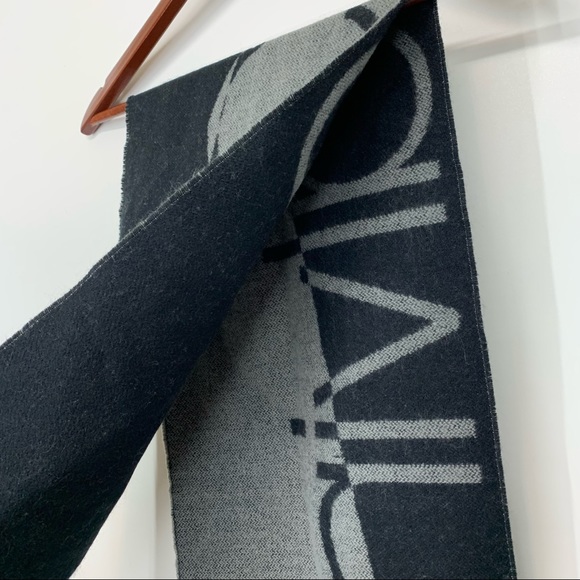 Calvin Klein Black & Gray Color Block Spellout Tassel Fringe Knit Scarf New Nwt - Picture 7 of 14